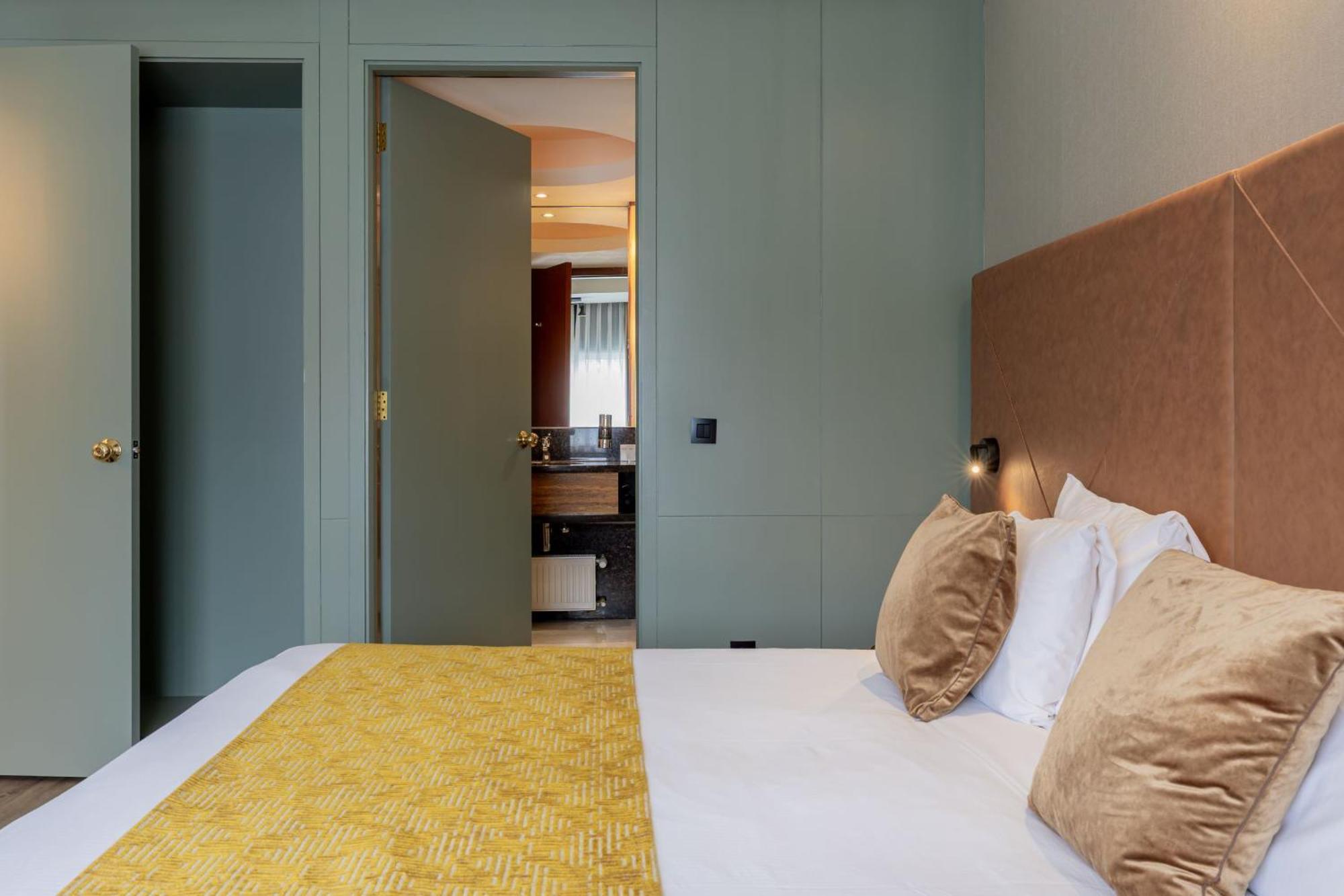Shanghai Holland 4*