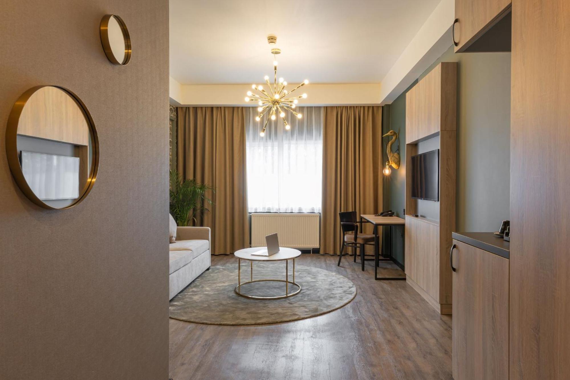 Shanghai Holland Hotel