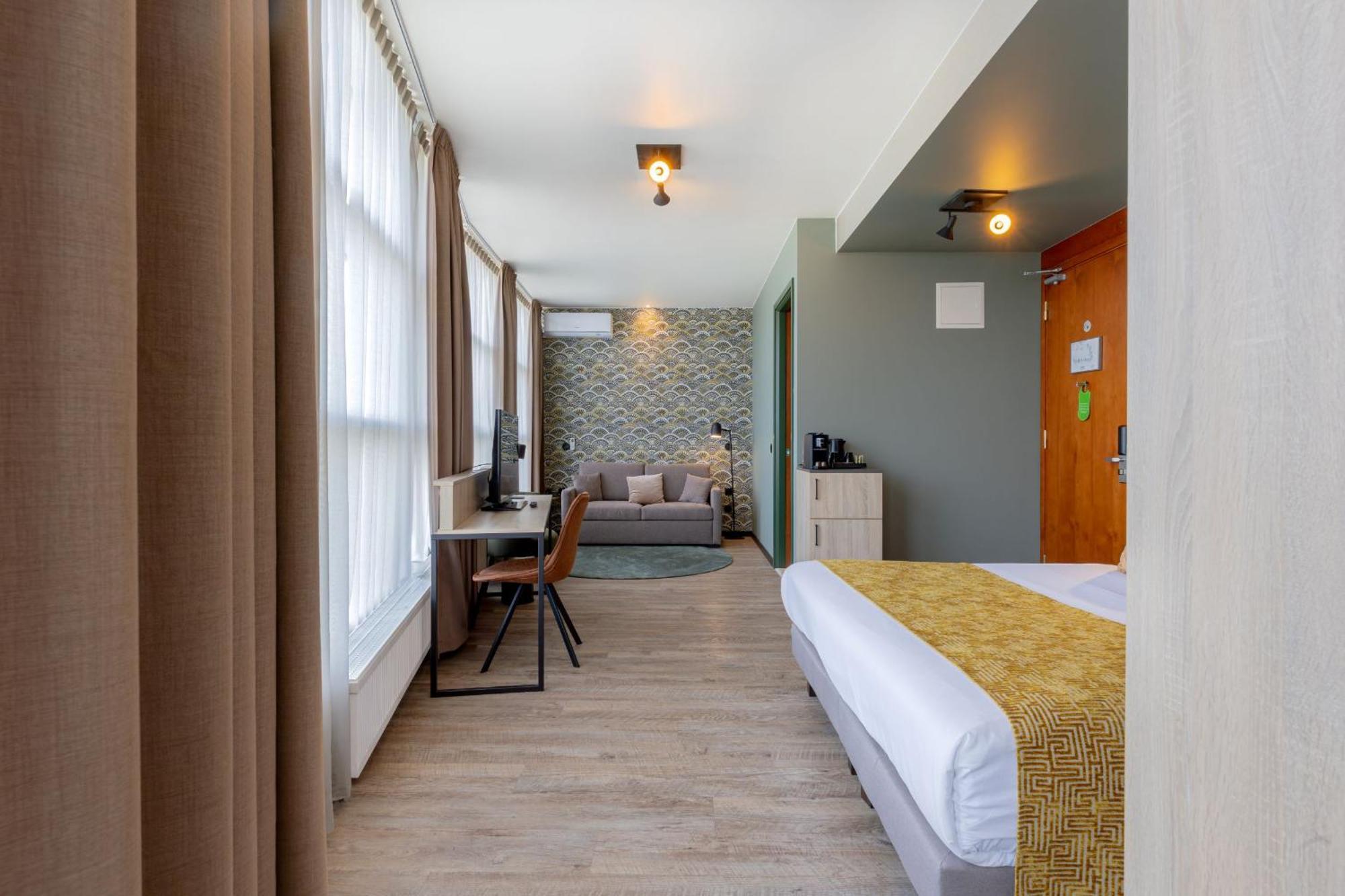 Shanghai Holland 4*